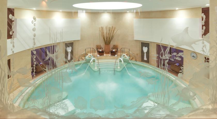 Amphitrite Palace