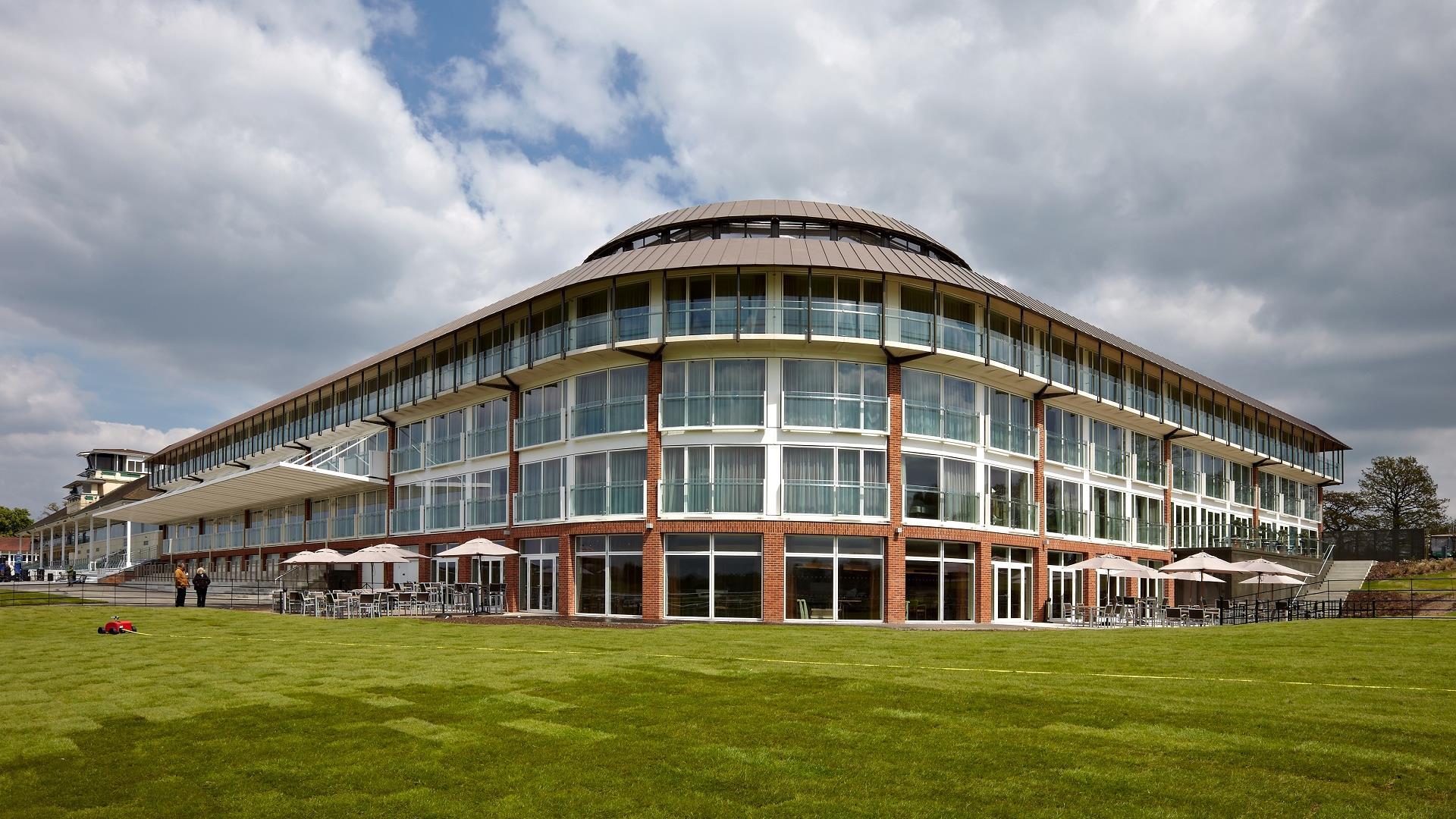 Lingfield Park Marriott Hotel & Country Club