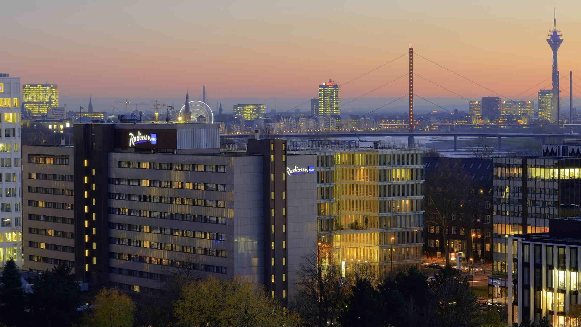 Radisson Blu Scandinavia Hotel, Dusseldorf