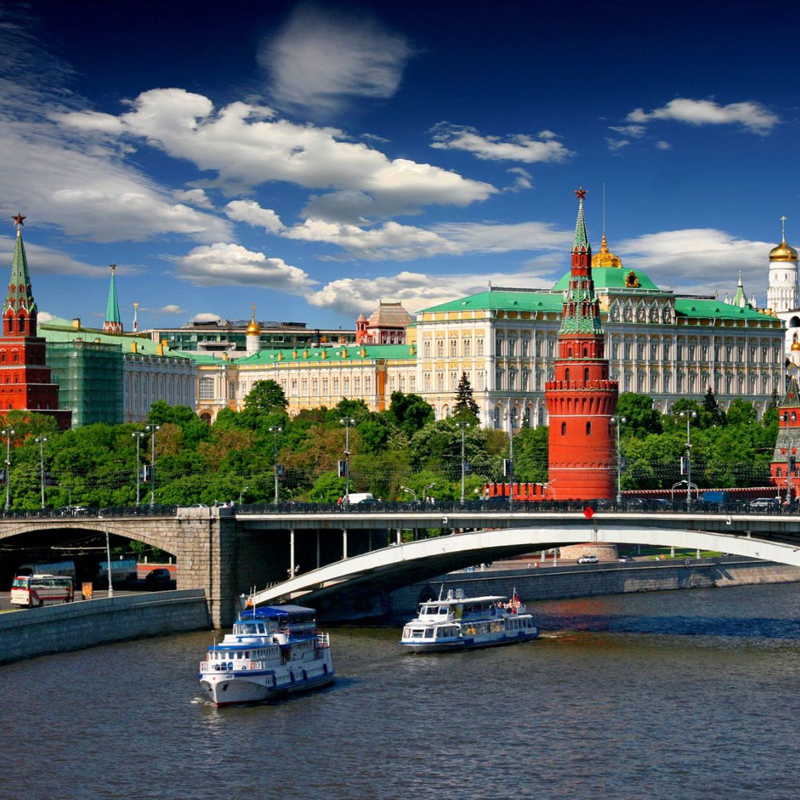 2 est по москве. Кремль Москва. Московский Кремль панорама. Москва столица. Кремль фото в высоком разрешении.