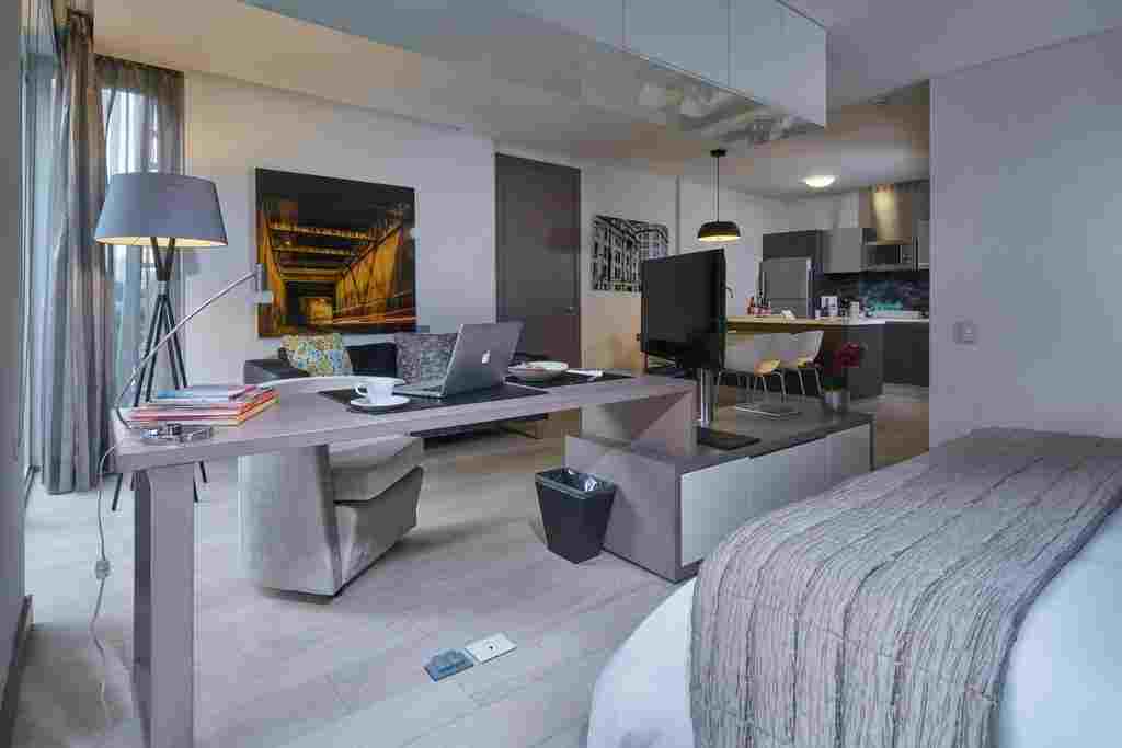 100 Luxury suites