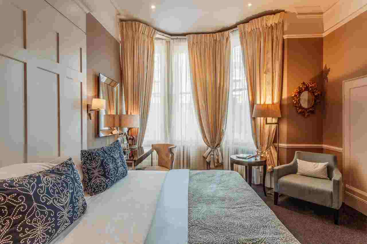 11 Cadogan Gardens