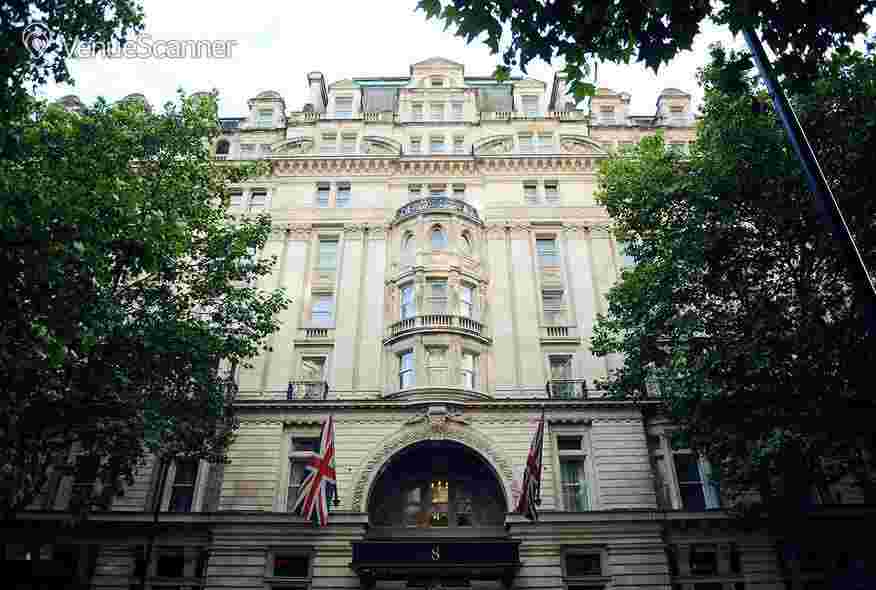 8 Northumberland Avenue