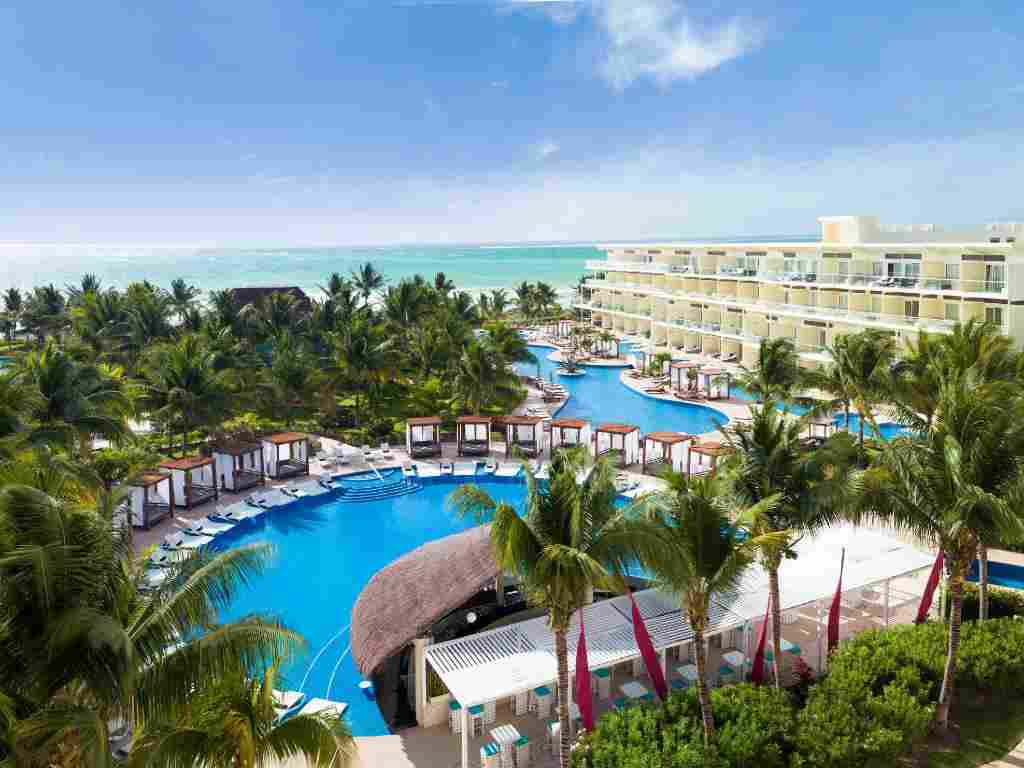 Azul Beach Resort Riviera Cancun, by Karisma
