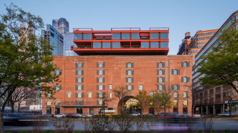 Terminal Warehouse exterior - photo credit credit © “COOKFOX Architects _ Alex Ferrec