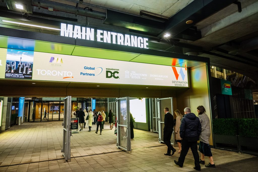 AbleMaxxWembleyDec25-Evening-001